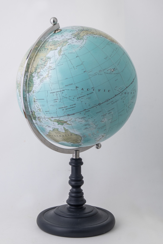 globemakers, lander and may, modern globe